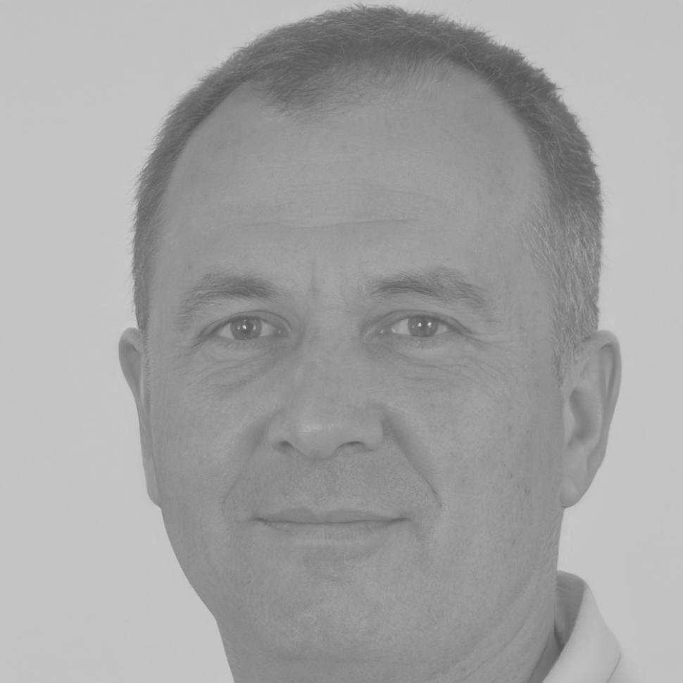 Benedikt Schönfeld, Senior Budget-Analyst